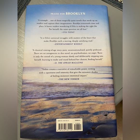 Long Island by Colm Toibin - Like New! - Picture 3 of 4